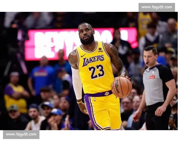 ESPN 制片人钦点詹姆斯:退役后或成战术分析标杆 ESPN 制片人钦点詹姆斯:退役后或成战术分析标杆